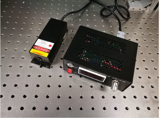 HW-ISD2200nm红外半导体激光器（1~400mW）.png