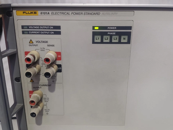 租售回收FLUKE福禄克 6106A/80A多功能校准器 