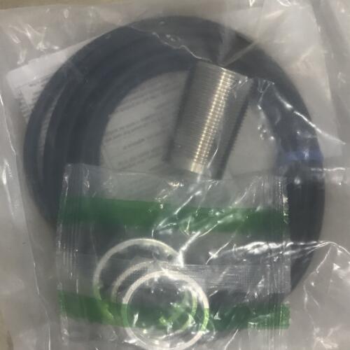 接近开关欧姆龙E2E-X10D1-N?5M型号