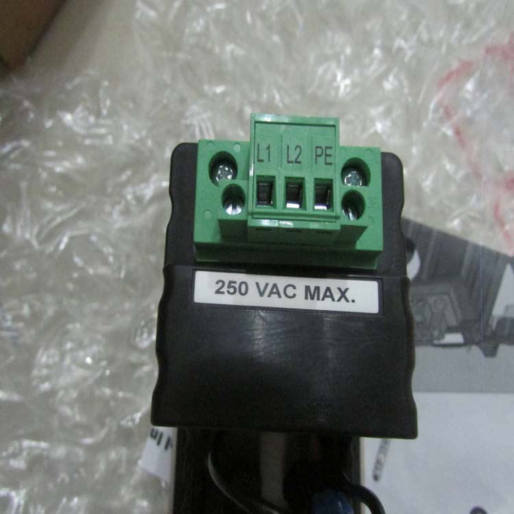 MENCOM 面板接口连接器 LP1-CH1-RJ45-R(2).jpg