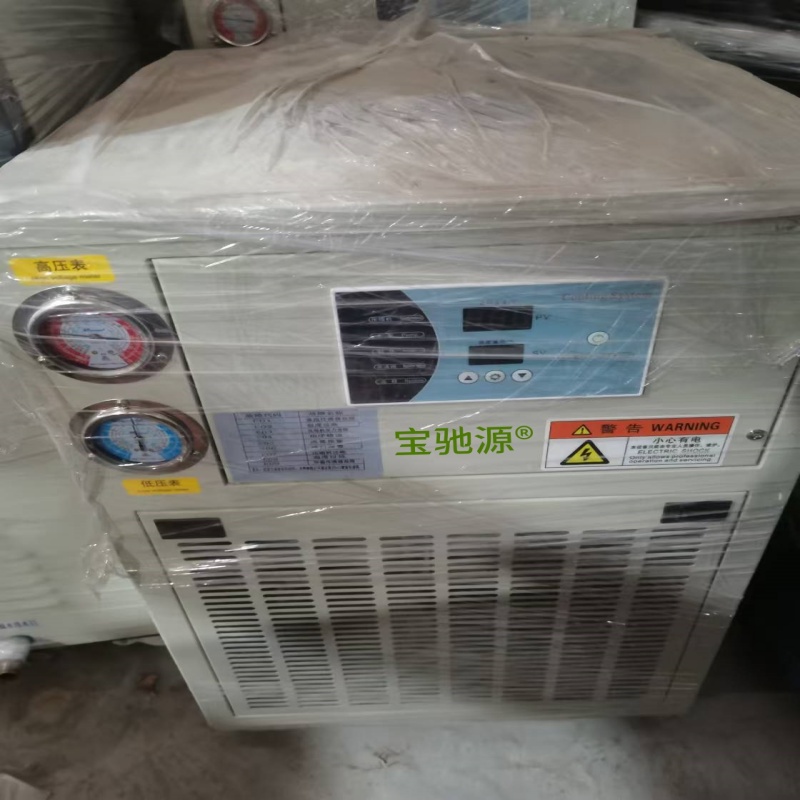 小型風(fēng)冷式工業(yè)制冷機(jī).jpg