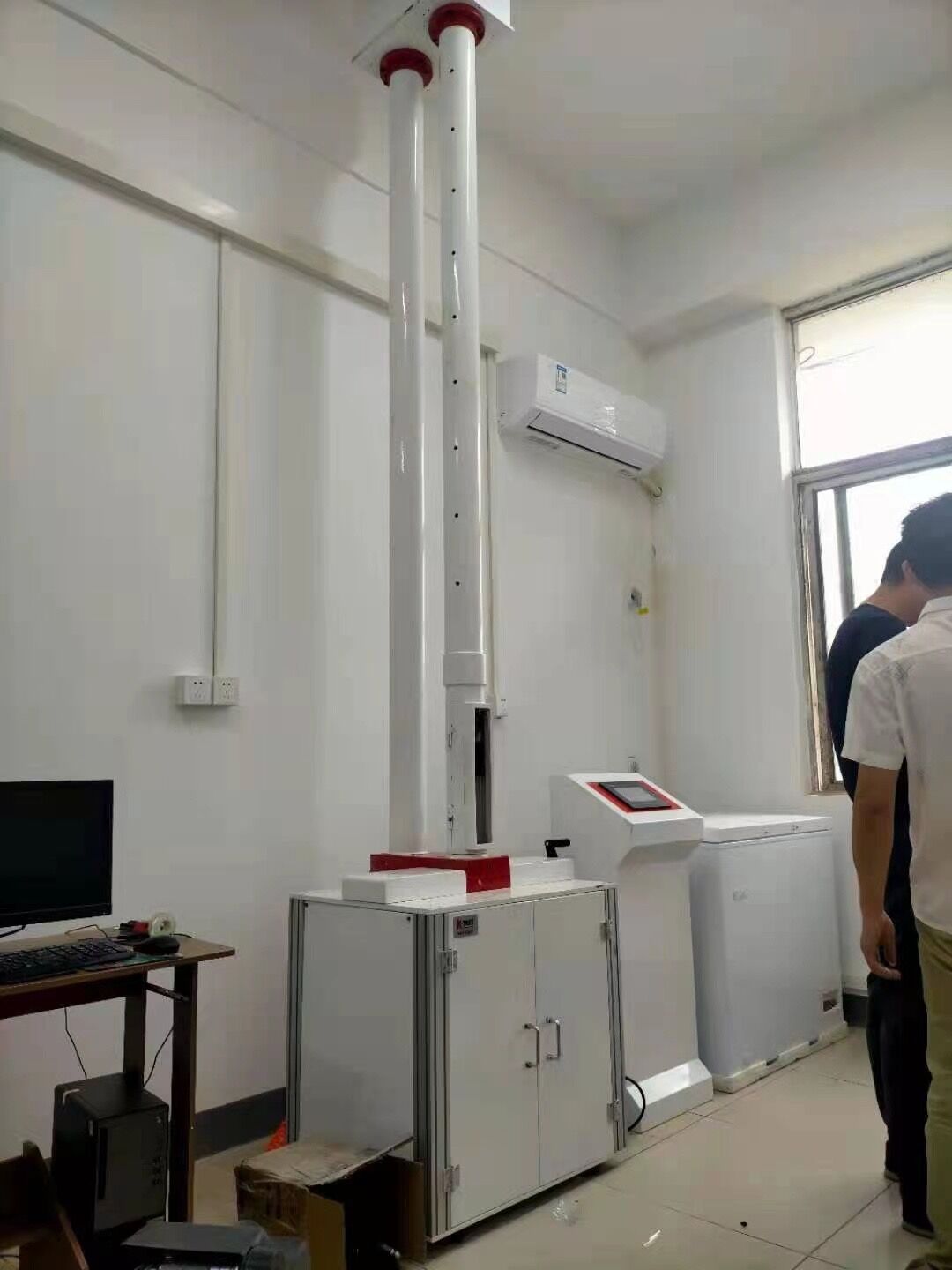 管材落锤式冲击试验机.jpg