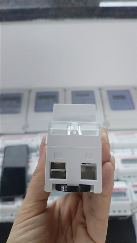 导轨式电能表