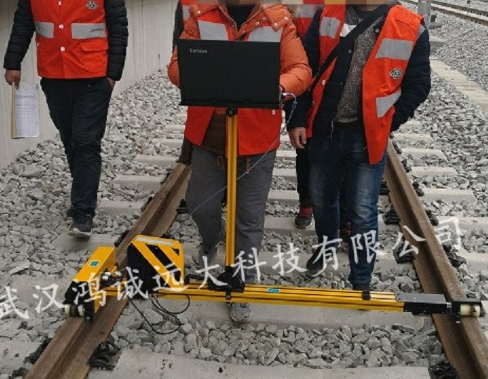 手推式全自動電務(wù)激光限界測量儀,高柱信號機(jī)不需爬梯